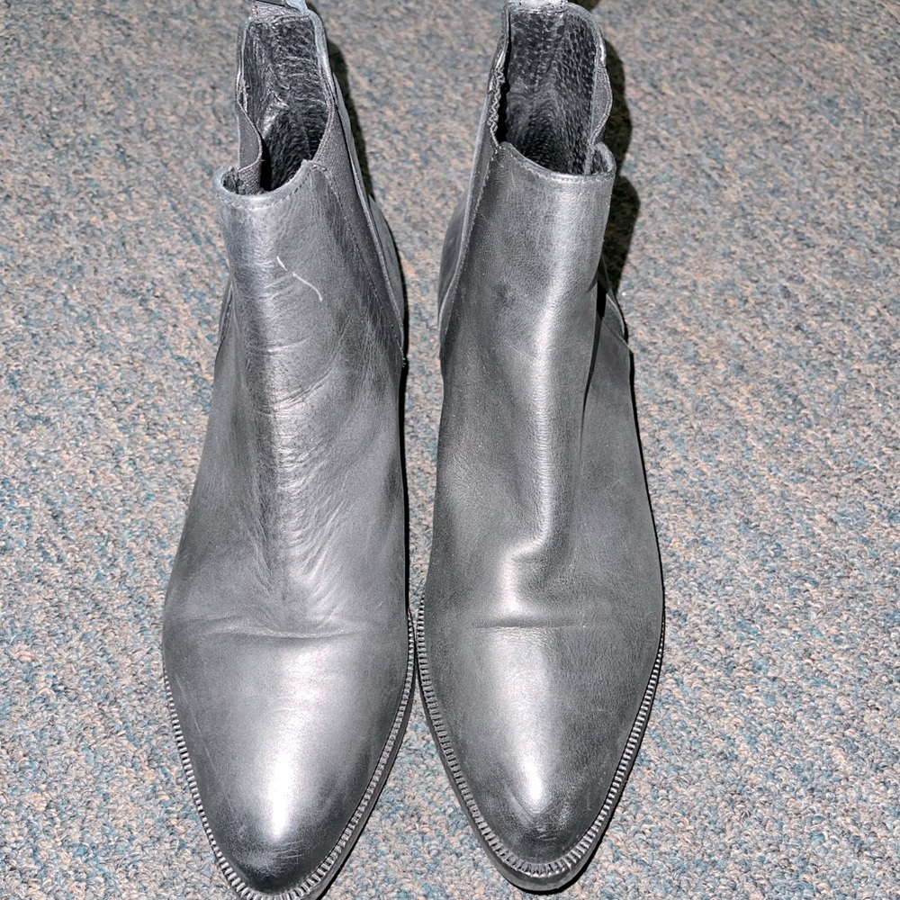 Stella Monelle Chelsea boot